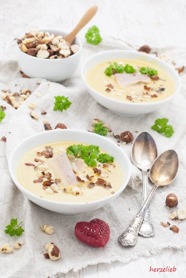Recipe for delicious Parsnip Soup with pear,, hazelnuts, trout - Rezept für leckere Pastinakensuppe mit Birne, Forelle und Haselnuss