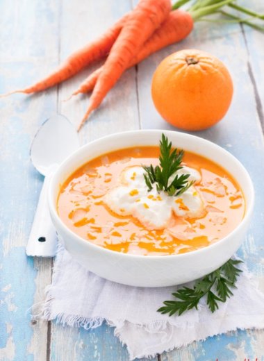 Frische Karotten - ideal für eine Karottensuppe mit Orangen, Ingwer und Honig!