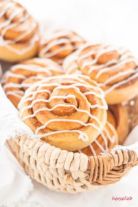 Bei diesem Rezept für Kartoffel-Zimtschnecken-Brötchen braucht es etwas Geduld.