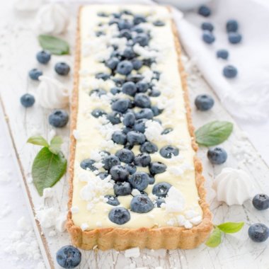 Dänische Zitronen-Tarte - Rezept von herzelieb. Herrlich cremig und mit tollem Zitronen-Aroma.