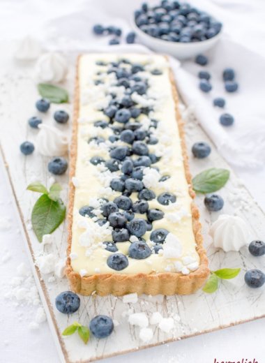Dänische Zitronen-Tarte - Rezept von herzelieb. Herrlich cremig und mit tollem Zitronen-Aroma.
