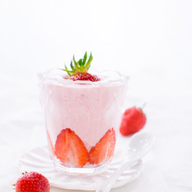 Zwei Zutaten Erdbeer-Dessert Rezept