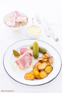 Sauerfleisch ist ein heißgeliebtes Sommeressen in Nordfriesland - Rezept von herzelieb