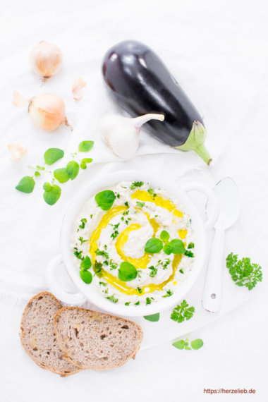 Auberginen Dip Rezept - griechische Art - herzelieb