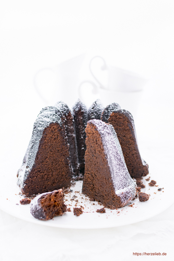 Schokoladen Gugelhupf - Schokoladenkuchen Rezept von herzelieb