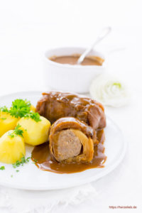 Kohlrouladen Rezept mit dunkler Soße von herzelieb