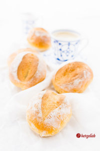 Buttermilchbrötchen über Nacht