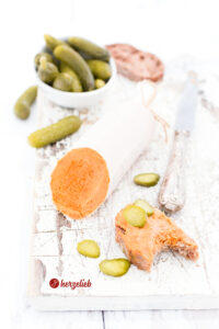 Vegetarische Teewurst-Aufstrich Variante von herzelieb