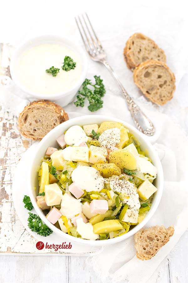 Käsesalat mit Lauch - Käse-Lauch-Salat Rezept vom Foodblog herzelieb