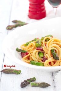 Spargel Carbonara Rezept vom Foodblog herzelieb