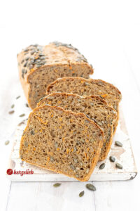 Karottenbrot Rezept vom Foodblog herzelieb