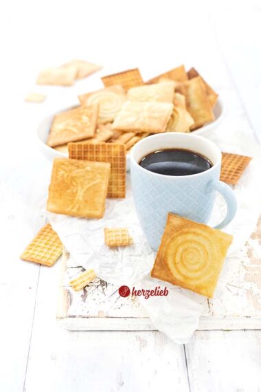 Vanillewaffeln Rezept - harte, dünne und knusprige Waffeln