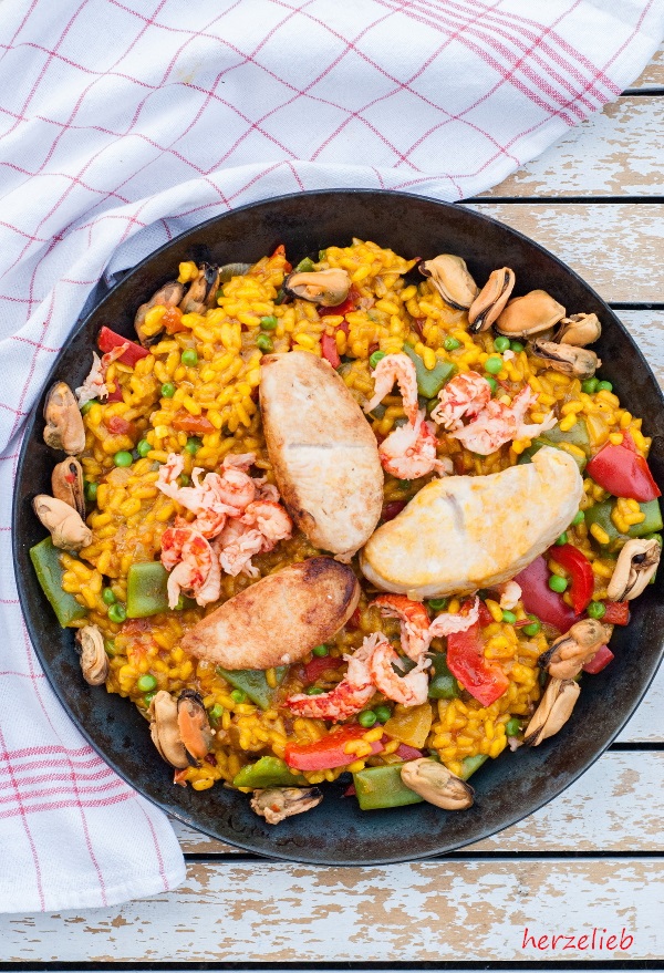 Paella Rezept Spanische Hausmannskost Mit Pfiff Herzelieb