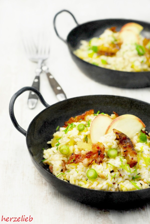 Rezept für Risotto oder Reispfanne mit Apfel und Speck